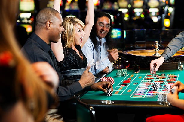 Wolf Gold slot interface on dewa1000 slot platform showing bet controls and payout table